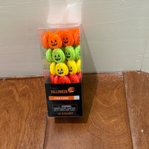 NWT Halloween Pumpkin Crayons Set